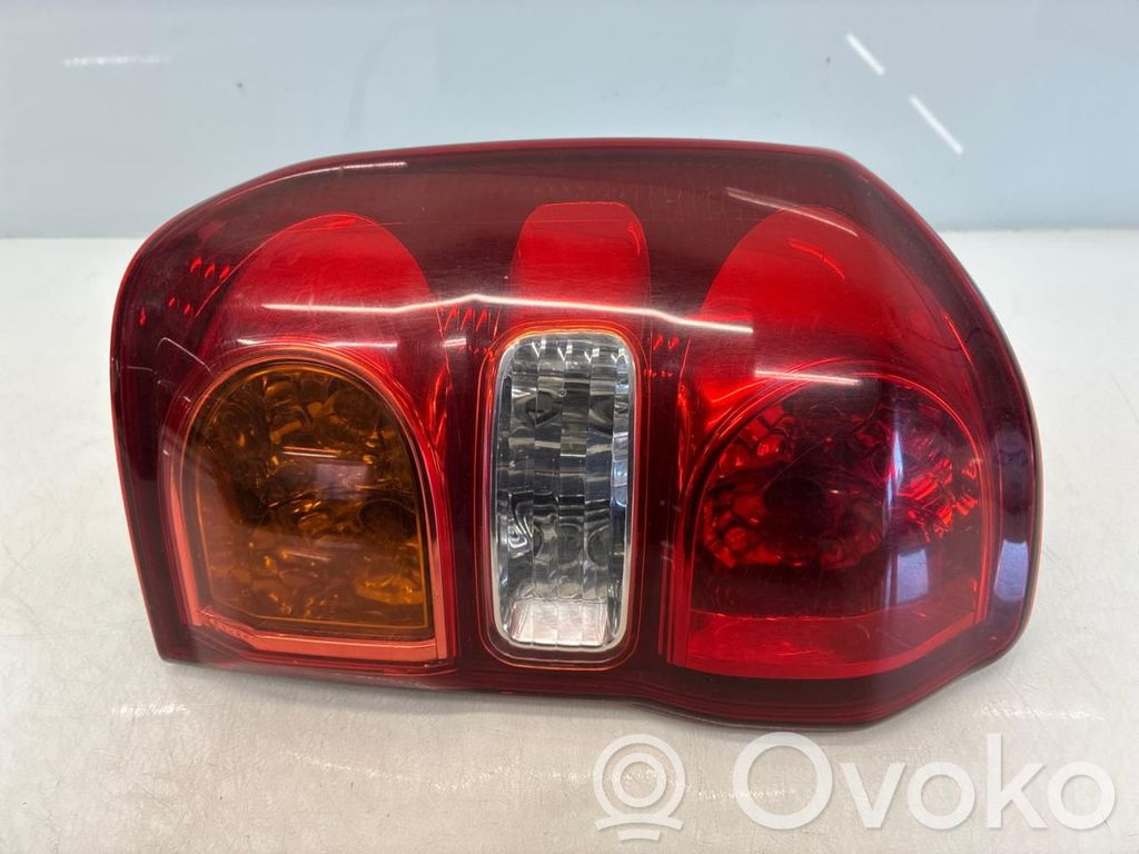 Toyota RAV 4 (XA20) Luci posteriori 