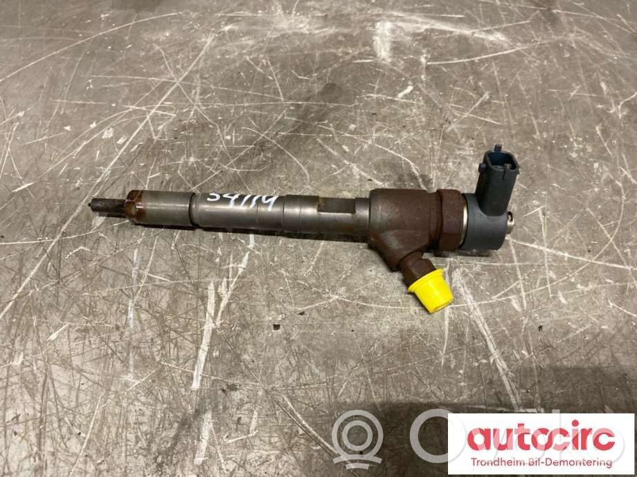 Opel Combo C Inyector de combustible 