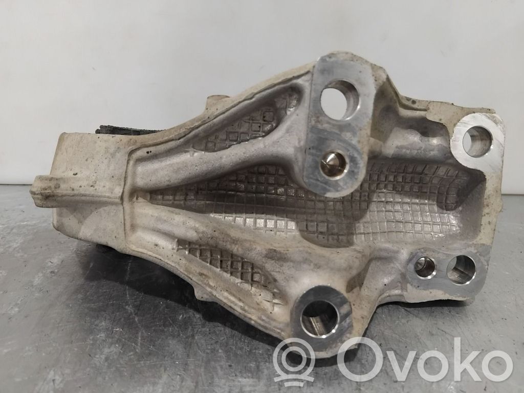 Citroen Berlingo Engine mount bracket 