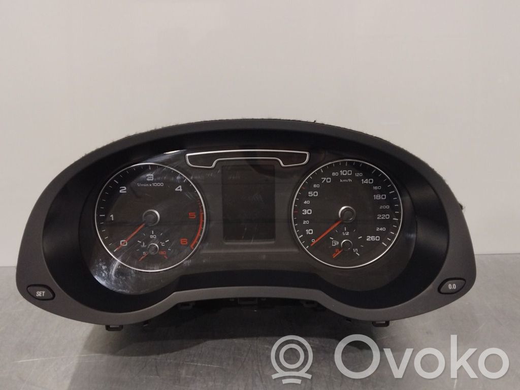 Audi Q3 8U Nopeusmittari (mittaristo) 