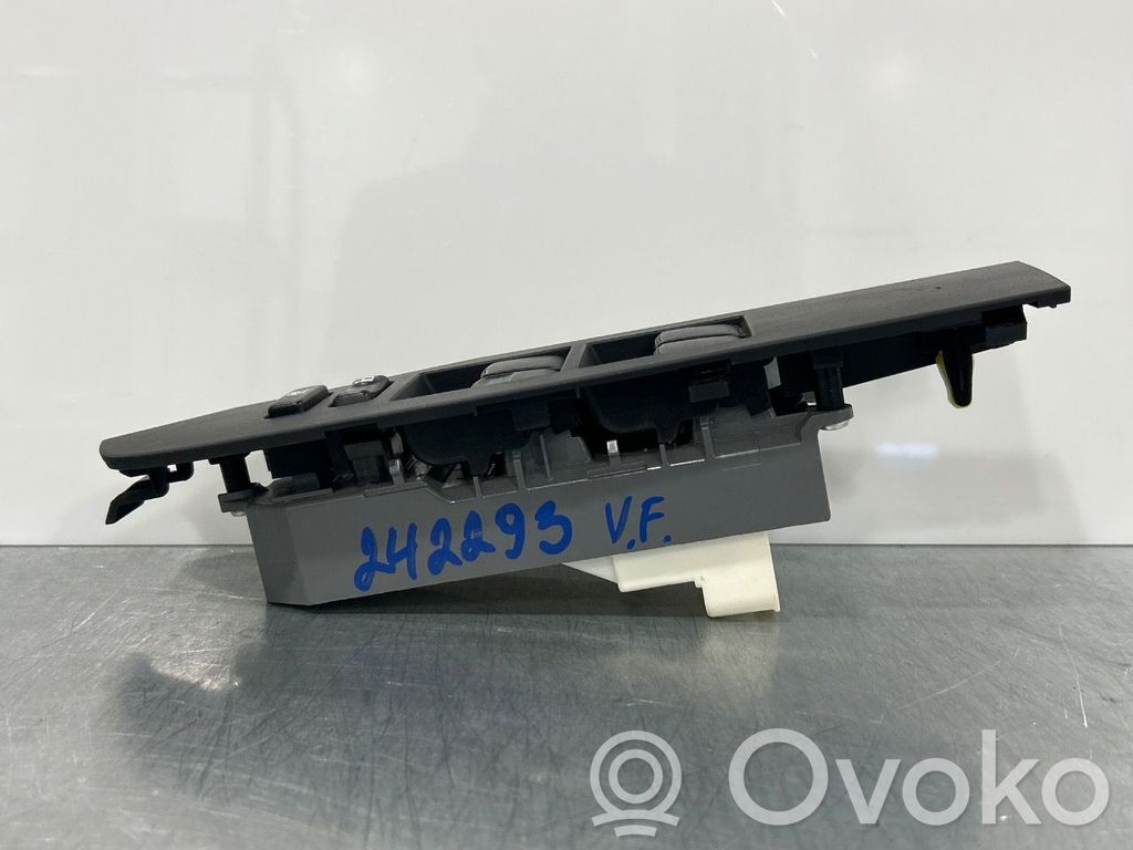Toyota Auris E180 Sähkötoimisen ikkunan ohjauskytkin