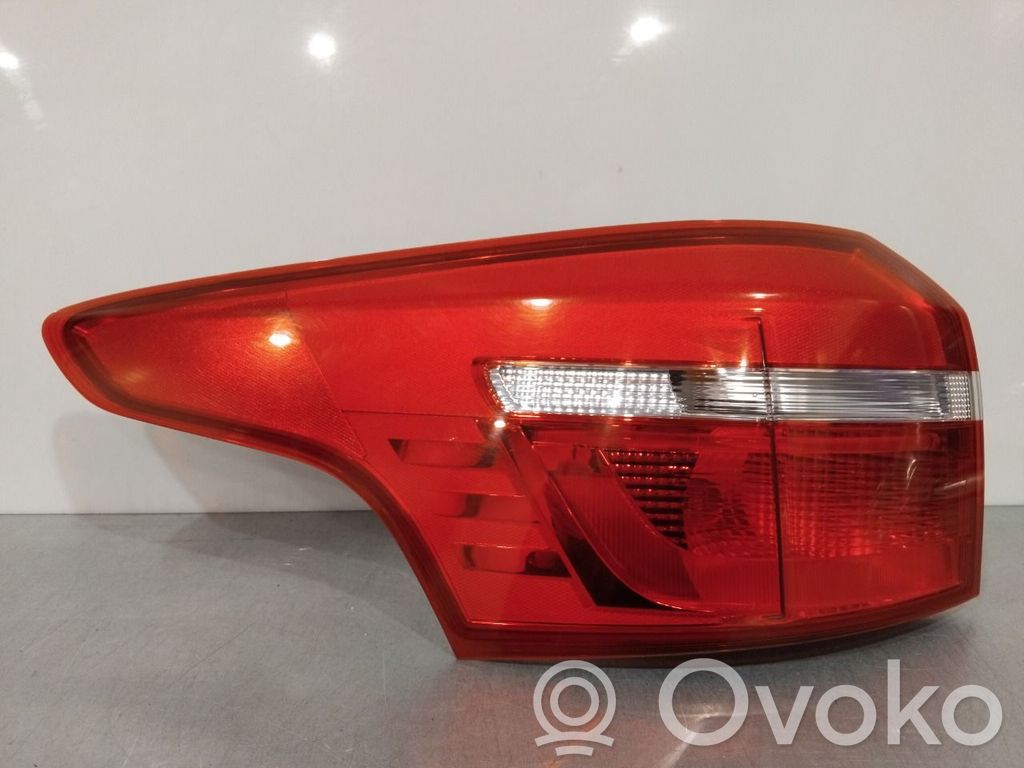 Ford Focus Luz trasera/de freno 