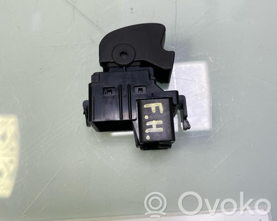 Isuzu D-Max Electric window control switch 