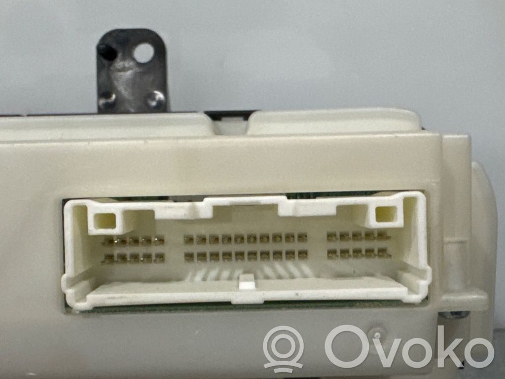 Nissan Qashqai Console centrale, commande chauffage/clim