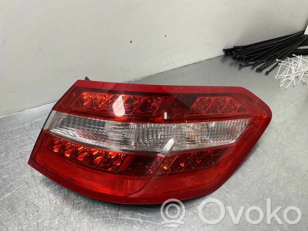 Lampa tylna   A2128200264,A2129066701,A2128200264,A2129066701