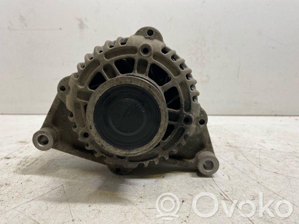 Opel Astra J Alternador 