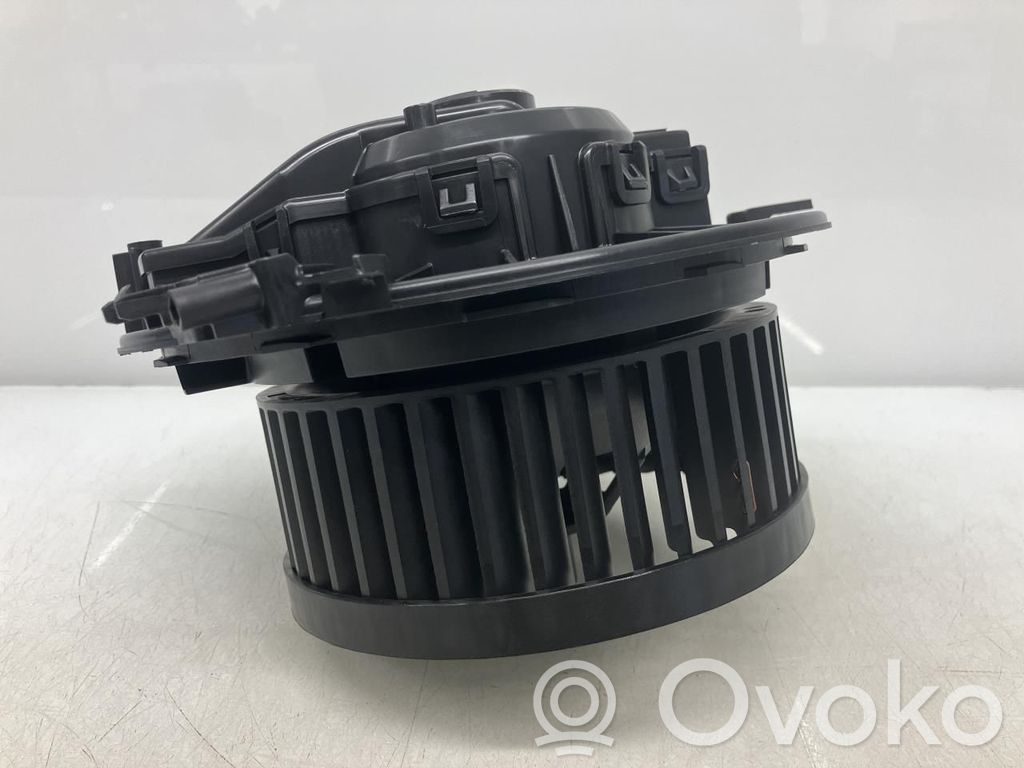 Volkswagen Golf VIII Pulseur d'air habitacle 