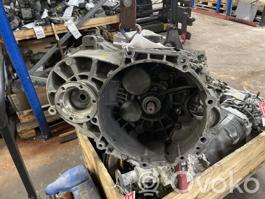 Volkswagen PASSAT B7 Manualna 6-biegowa skrzynia biegów 