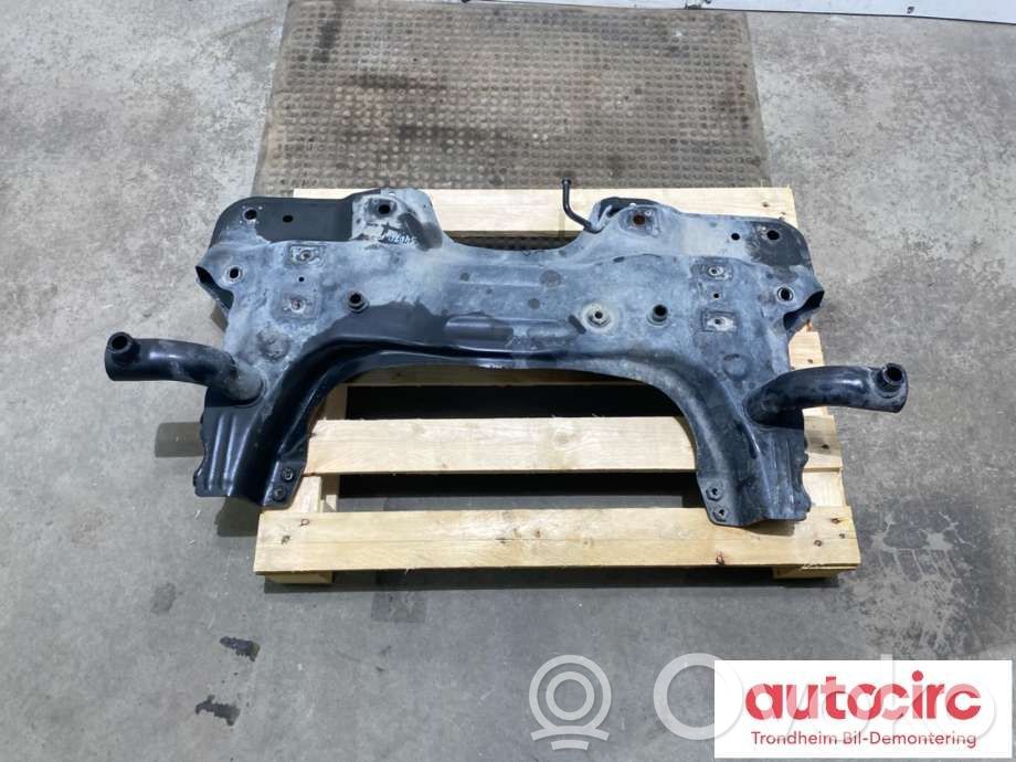 Opel Combo D Priekinis traversas 