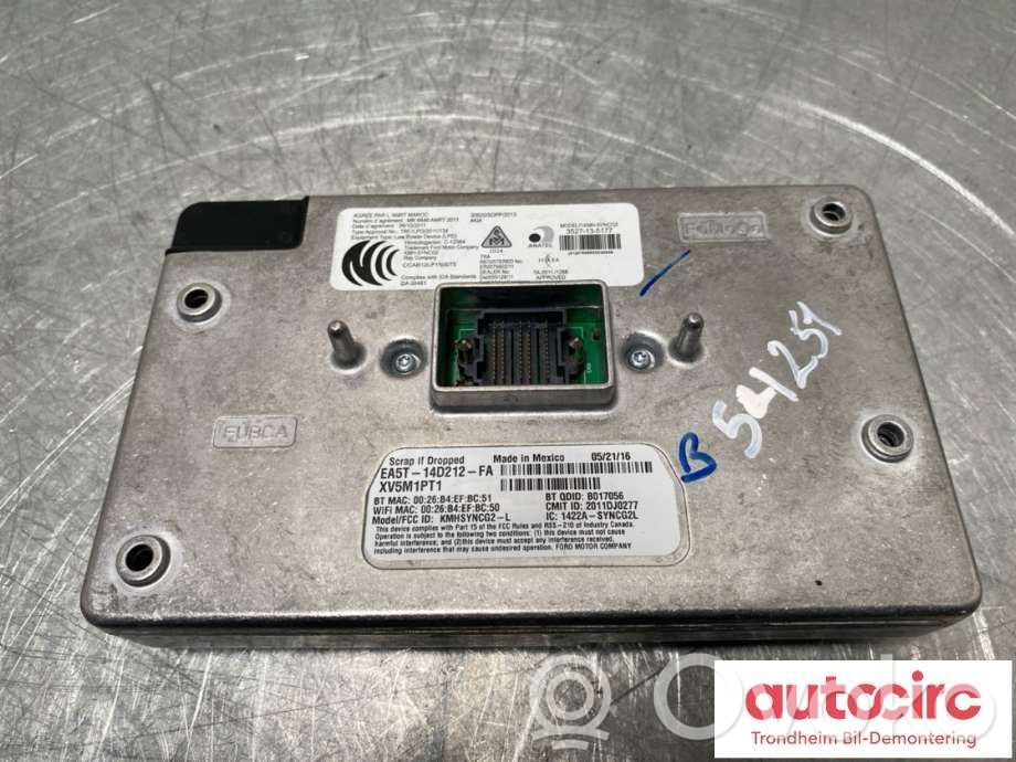 Ford Kuga II Audio system kit 