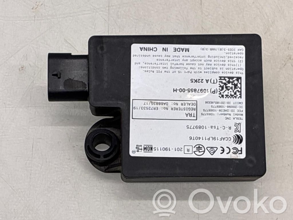 Tesla Model 3 Kiti valdymo blokai/ moduliai 