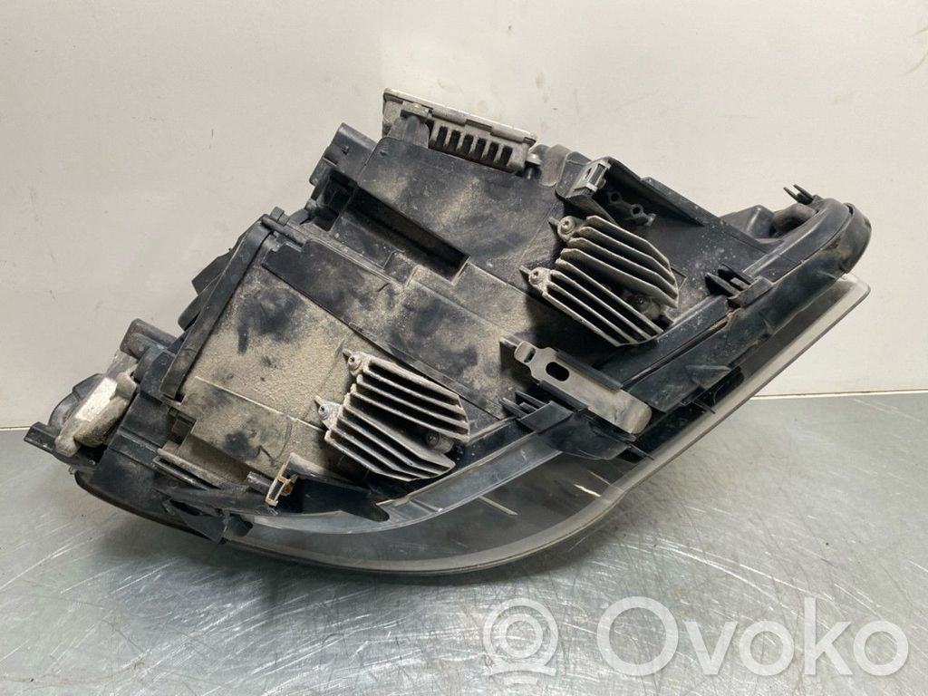 BMW 5 F10 F11 Lampa przednia 