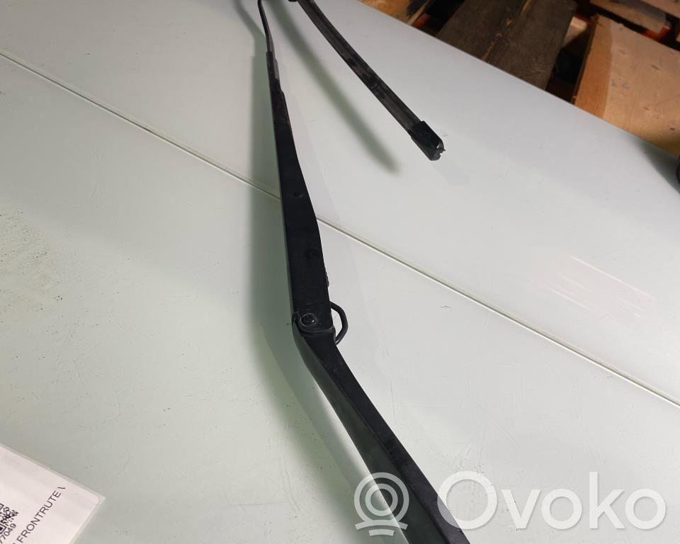 KIA EV6 Wischerarm vorne