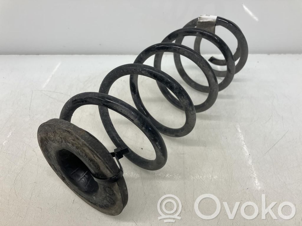 Volkswagen Polo VI Molla elicoidale posteriore con cuscinetti in gomma