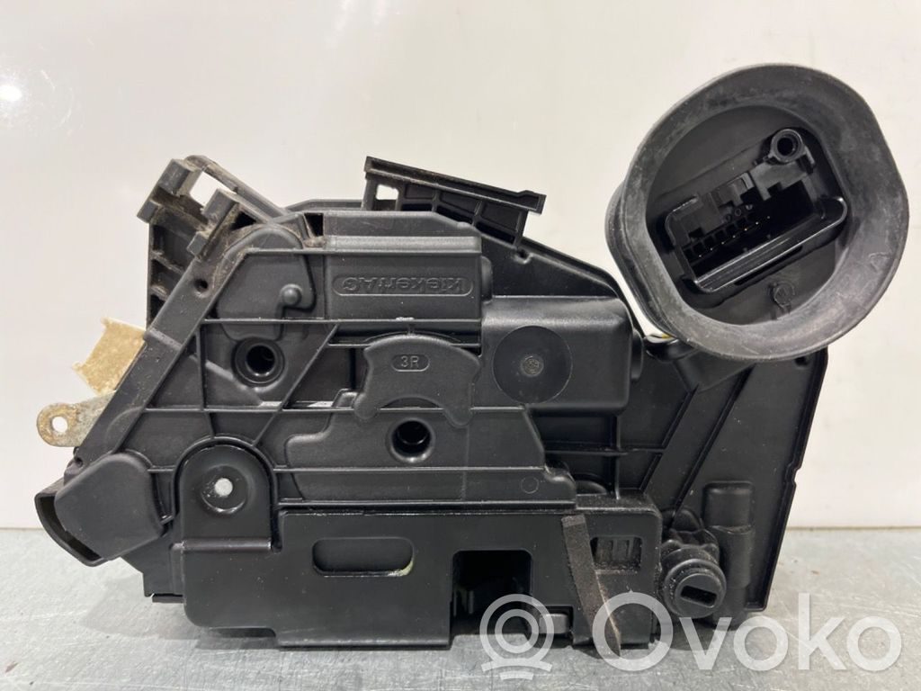 Volkswagen Golf VI Takaoven lukko 