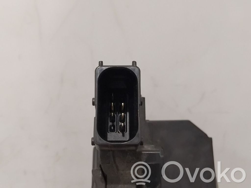 Opel Corsa D Serratura portiera posteriore 