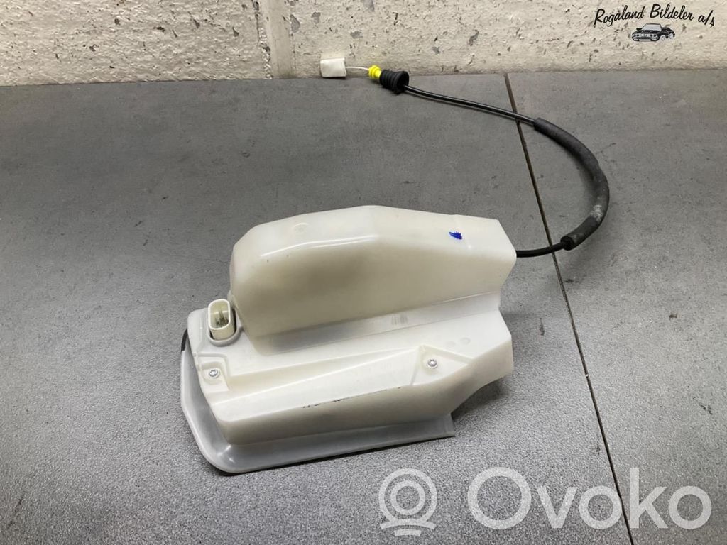 Tesla Model Y Etuoven lukko 