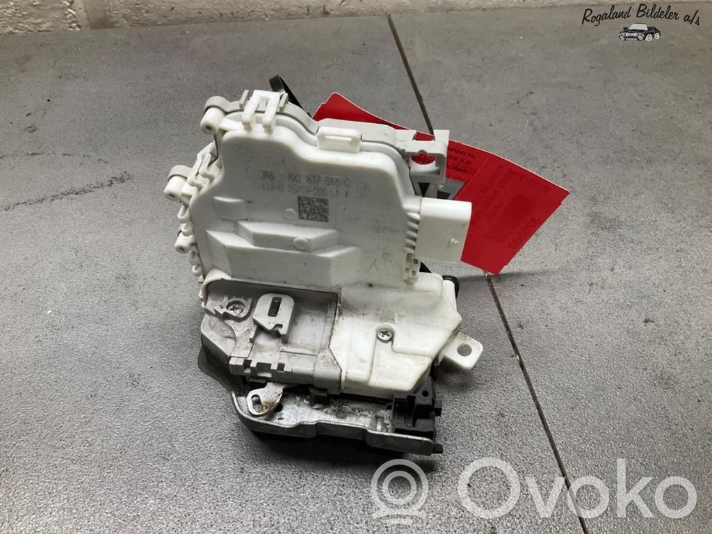 Audi A4 S4 B9 8W Türschloss vorne 