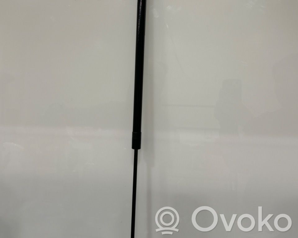 KIA Soul Konepellin kaasujousi 