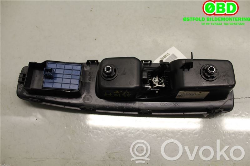 Opel Combo D Manecilla externa puerta delantera 