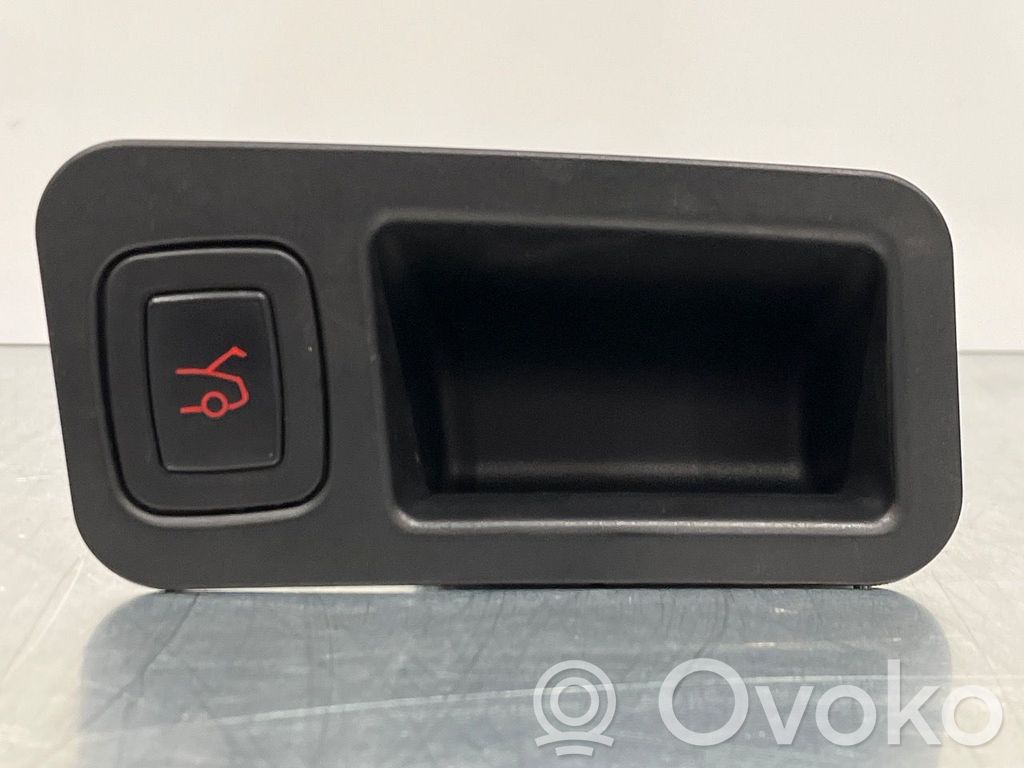 Tailgate opening switch   101032700A,101032700A,101032700A,101032700A
