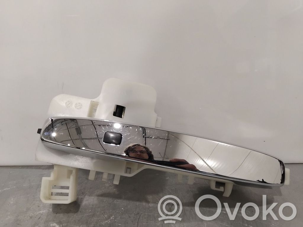 KIA Soul Manecilla externa puerta delantera