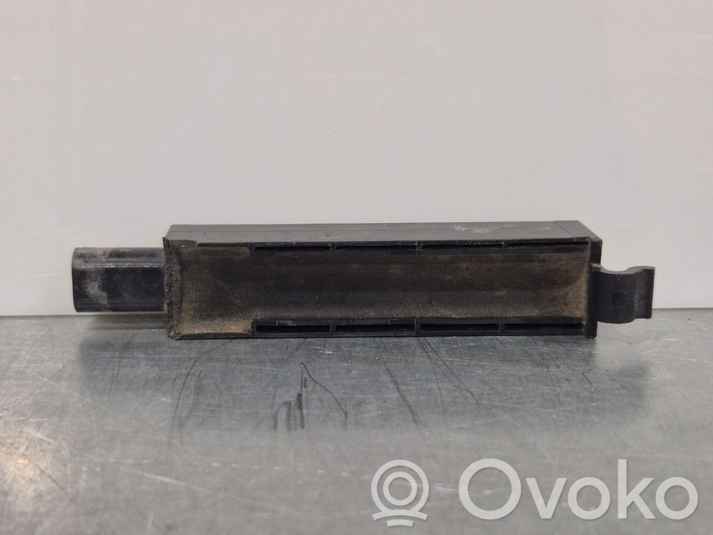Opel Astra K Amplificator antenă aeriană 