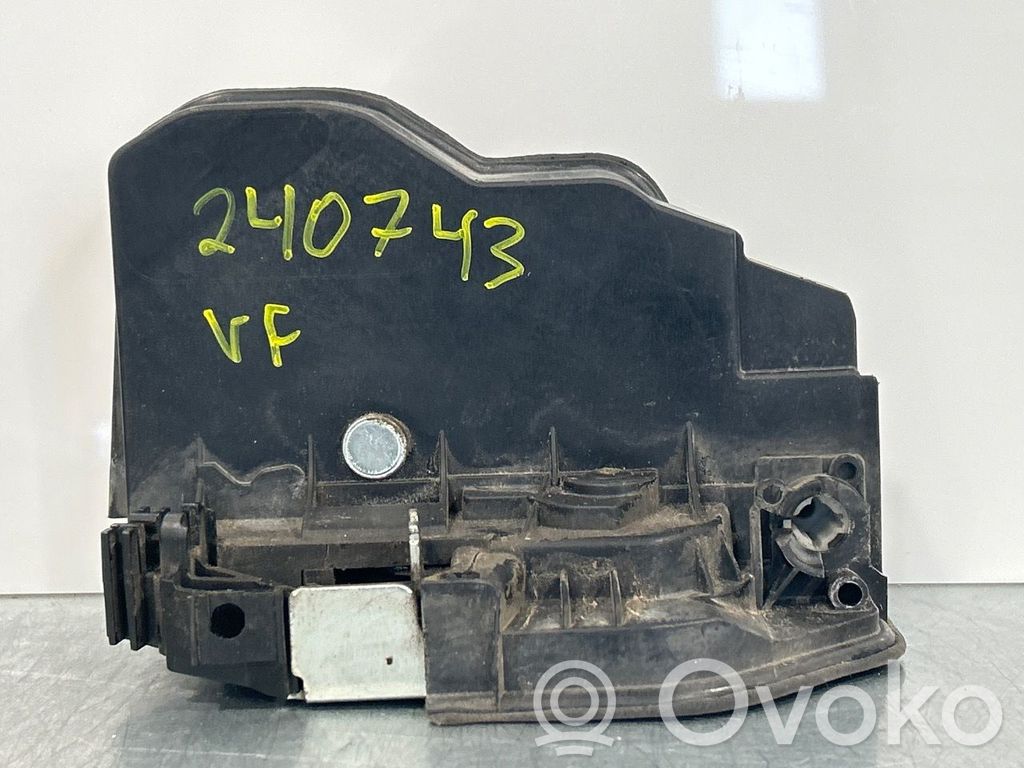 BMW 5 F10 F11 Etuoven lukko 