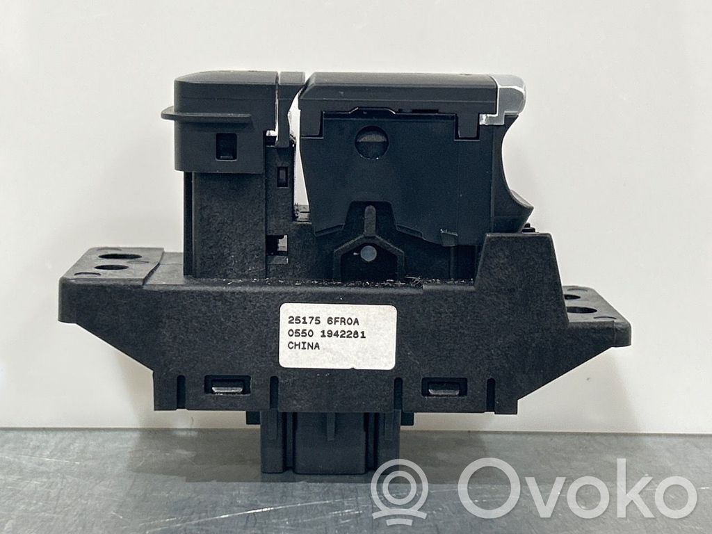 Nissan Qashqai Interruttore del freno di stazionamento/freno a mano 