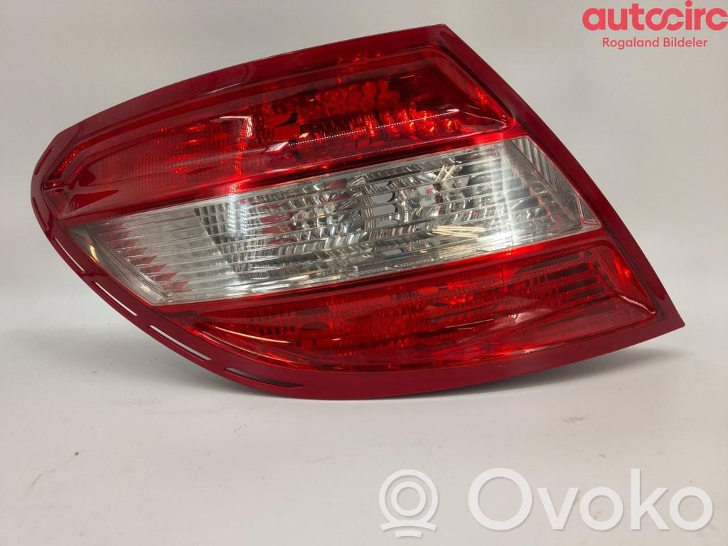 Mercedes-Benz C W204 Luci posteriori