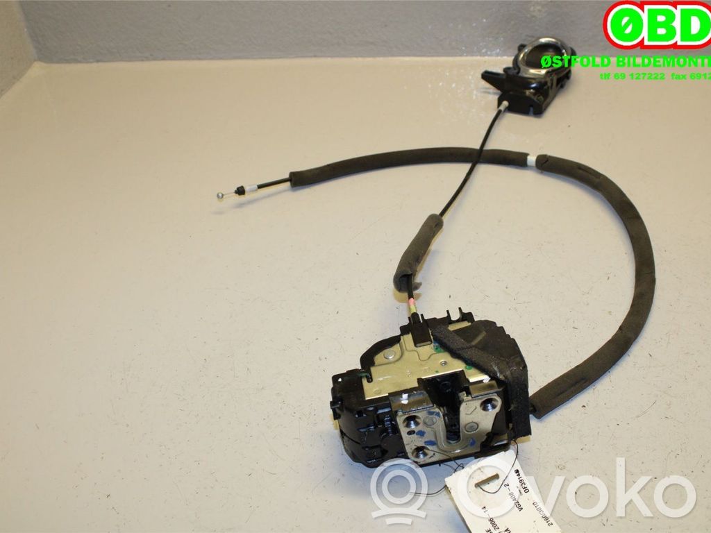 Priekšpusē slēdzene   805003VV0A,805003VV0A