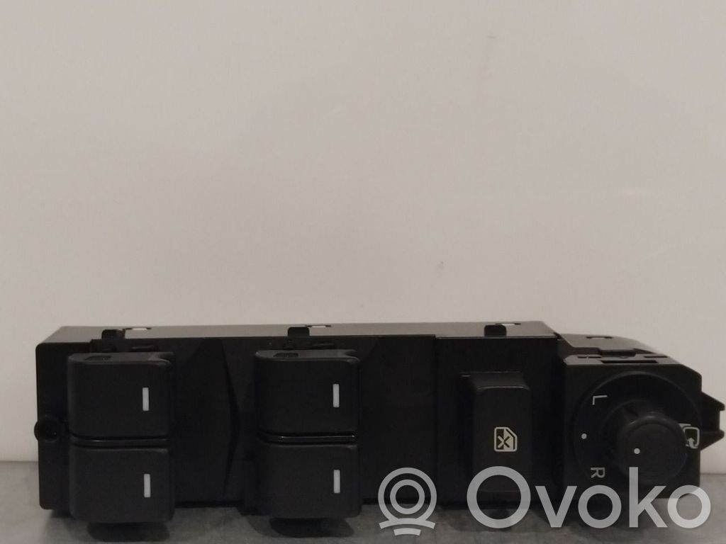 Mazda CX-5 Electric window control switch 
