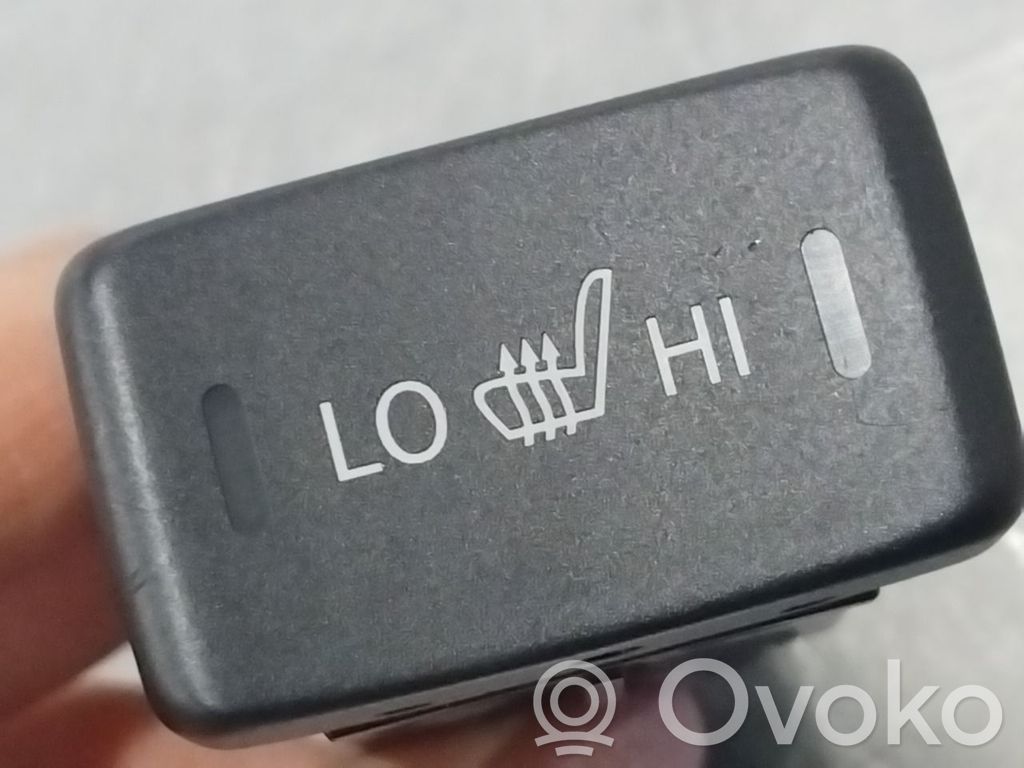 Suzuki Vitara (LY) Interruptor de calefacción del asiento 