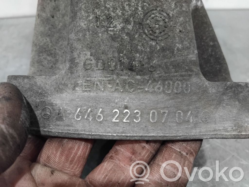 Mercedes-Benz C W204 Suport tampon motor 