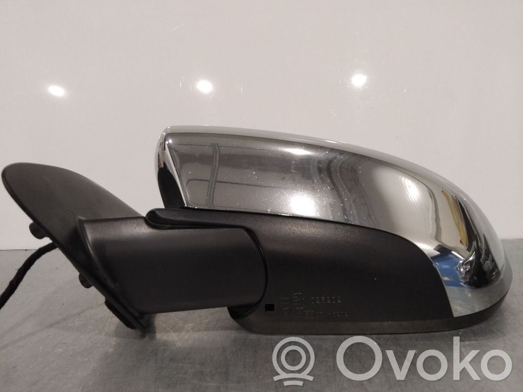 Nissan Qashqai Elektryczne lusterko boczne drzwi przednich