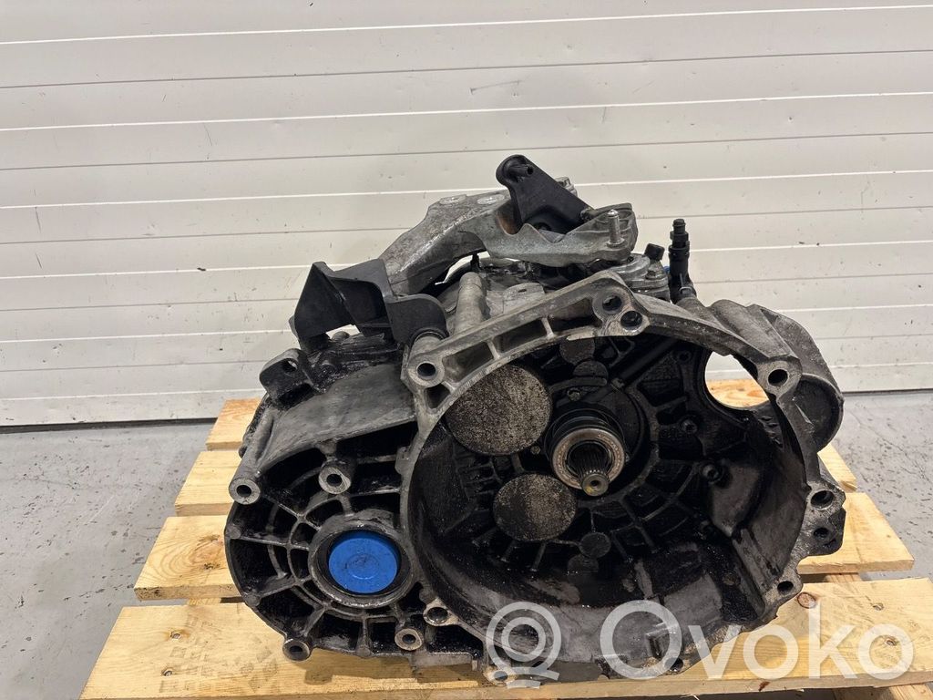 Volkswagen PASSAT B6 Scatola del cambio manuale a 6 velocità 