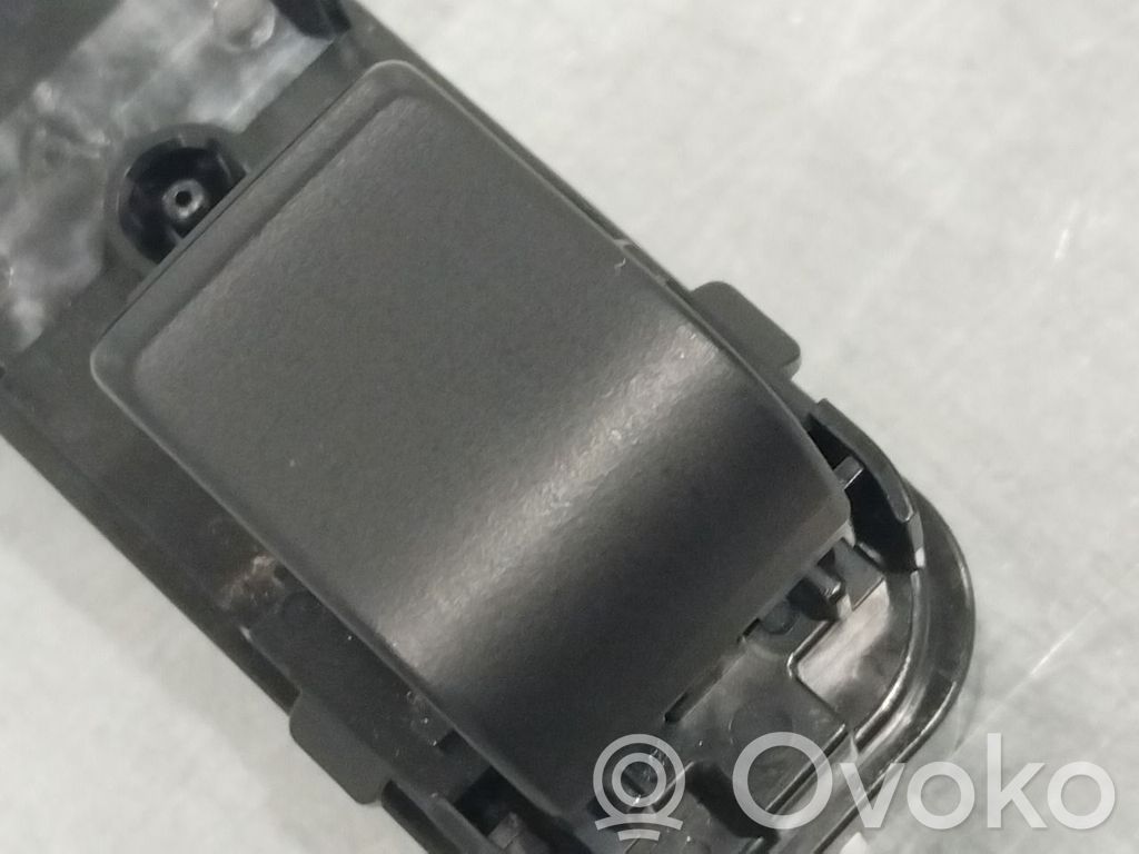 Electric window control switch   D09H66370,D09H66370,D09H66370,D09H66370