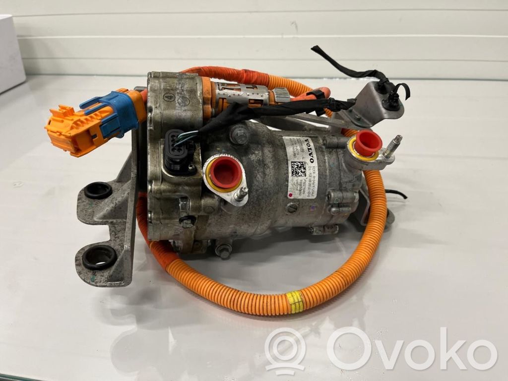 Kompresor / Sprężarka klimatyzacji A/C   36011847,32275989,32275989,36011847