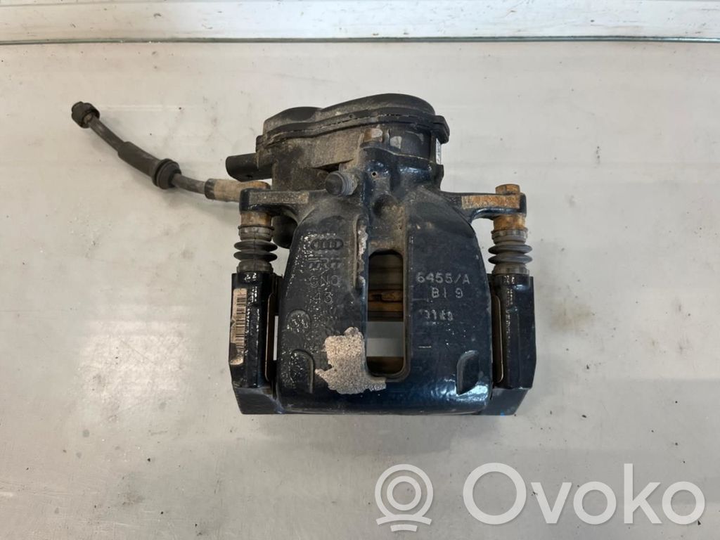 Audi A4 S4 B8 8K Zacisk hamulcowy przedni 