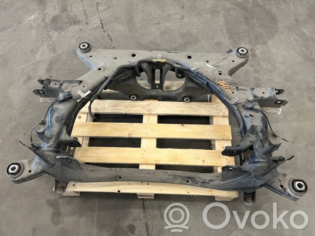Tesla Model Y Задняя траверса 