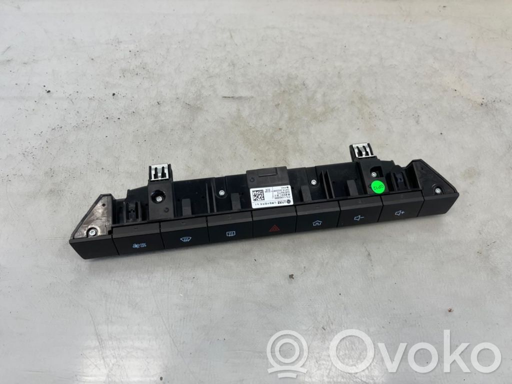 MG MG4 ev Hazard light switch 