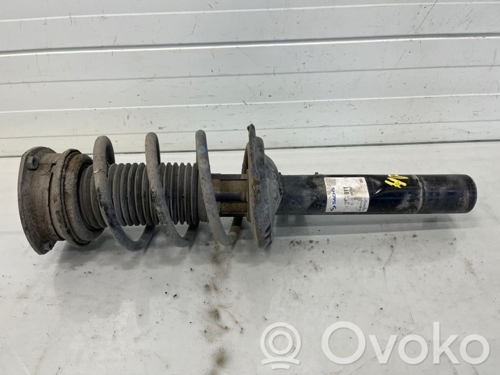 Skoda Octavia Mk3 (5E) Amortyzator osi przedniej ze sprężyną 