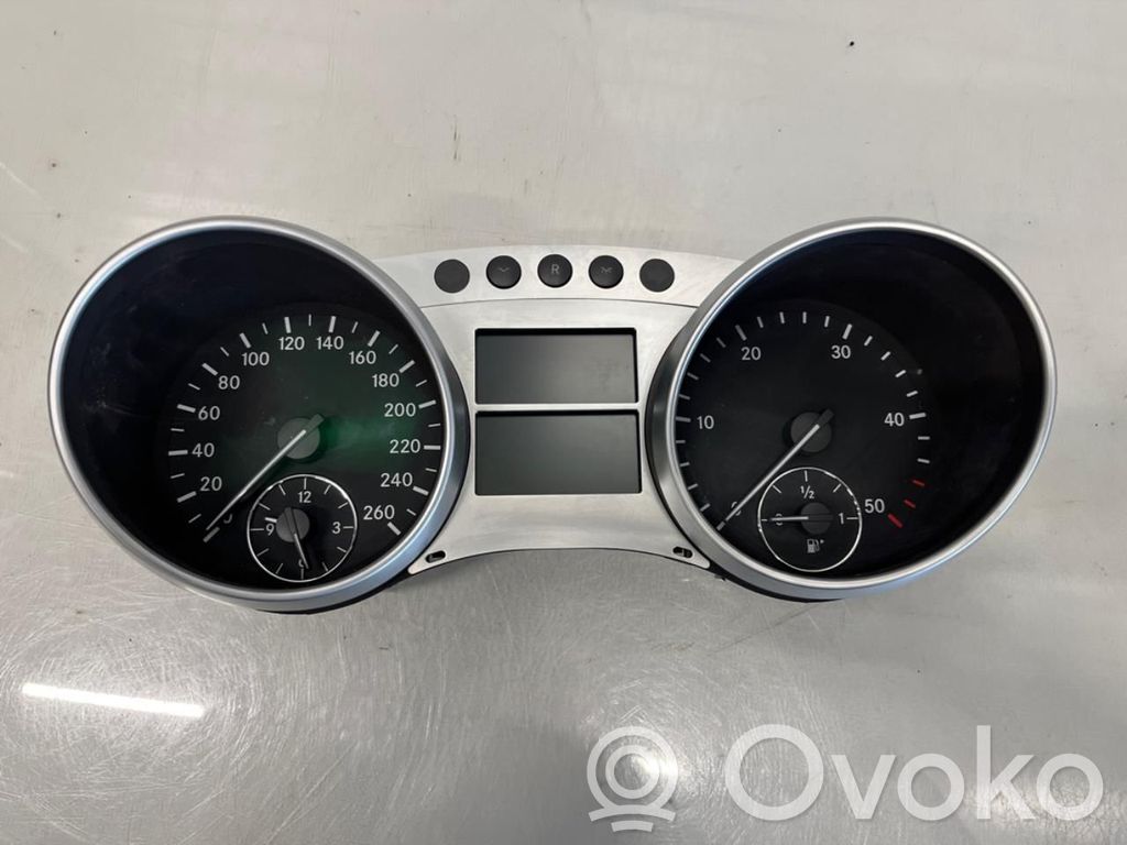 Mercedes-Benz ML W164 Tachimetro (quadro strumenti) 