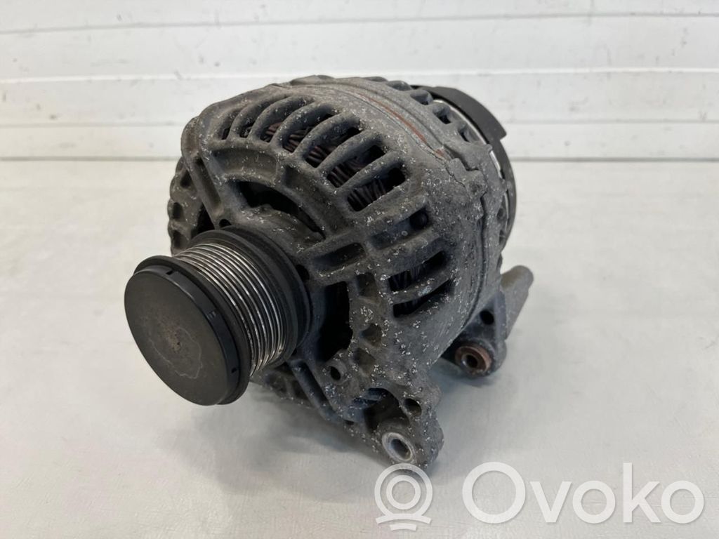 Audi A4 S4 B7 8E 8H Generatorius 