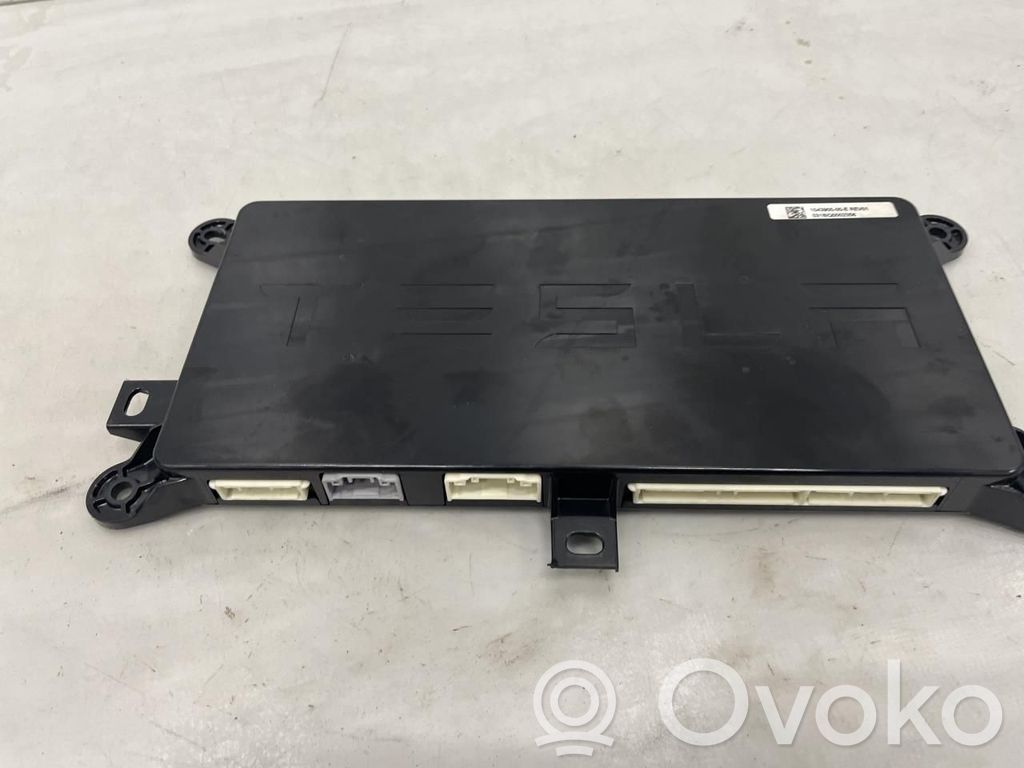 Modul de control caroserie central   104390000E,104390010D,104390000E,104390010D
