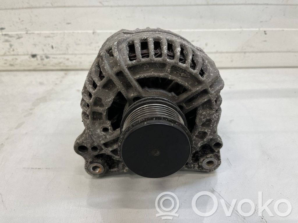 Skoda Octavia Mk2 (1Z) Alternador 