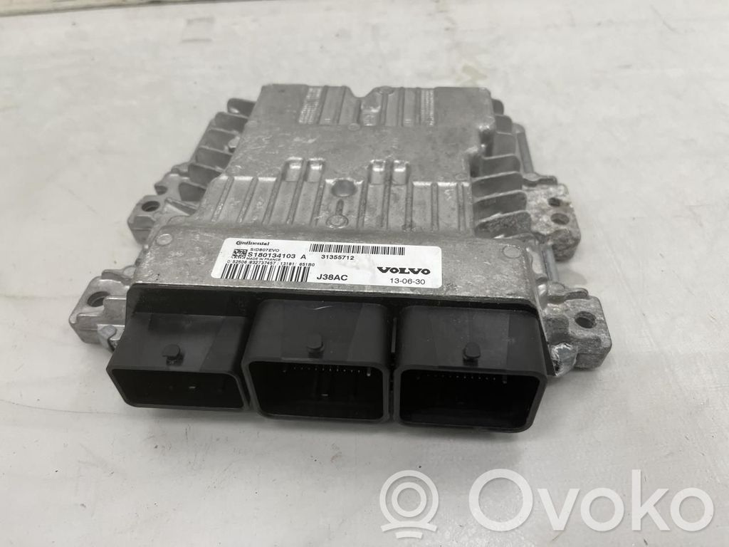 Volvo V40 Engine control unit/module ECU 