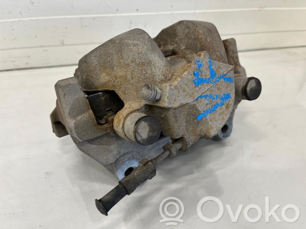 Volvo XC40 Etujarrusatula 