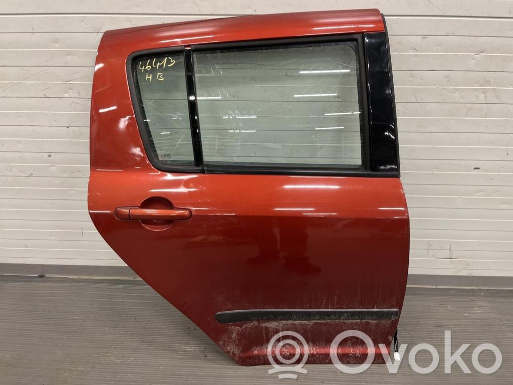 Suzuki Swift I Puerta trasera 