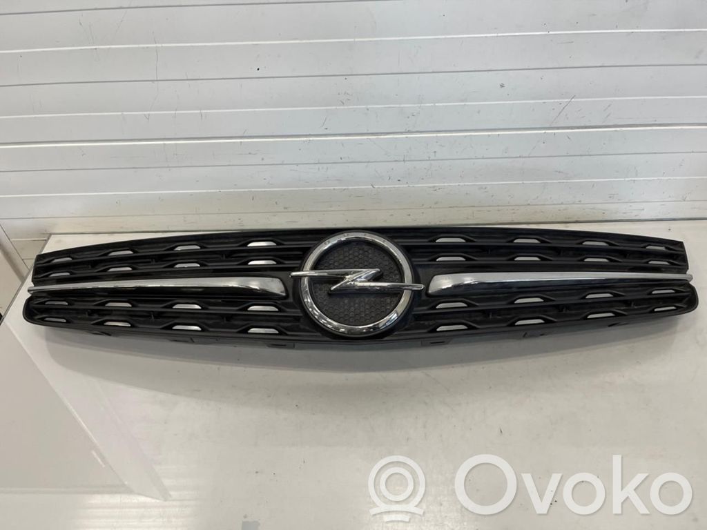 Opel Vivaro Kühlergrill 